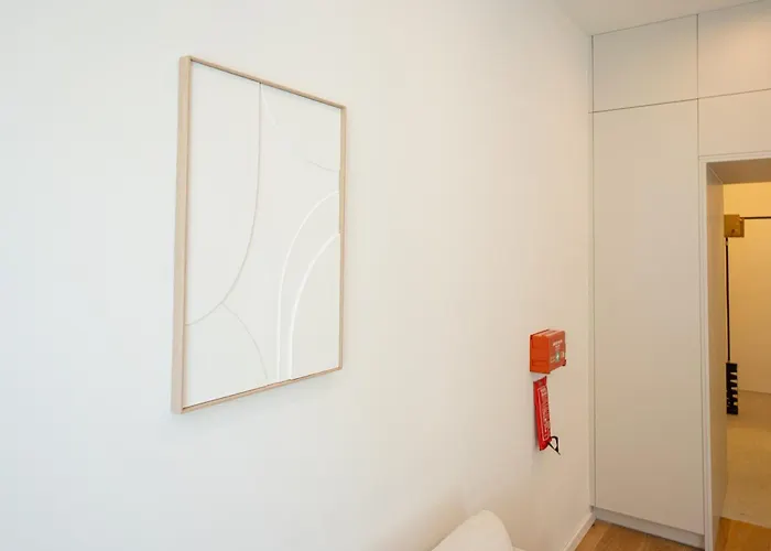 Elegant With King-size Bed Self Check-in דירה